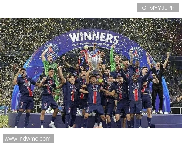 巴黎圣日耳曼备战法甲对阵里尔队，士气高昂期待取得胜利