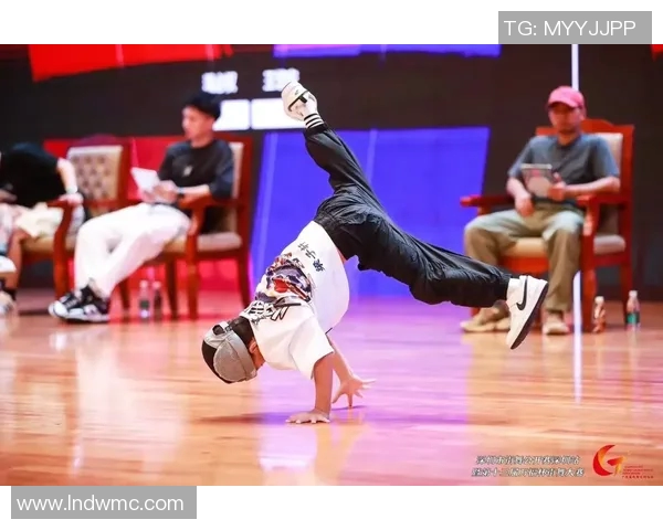 街舞盛宴：深入解析深圳街舞队的独特战术与风格